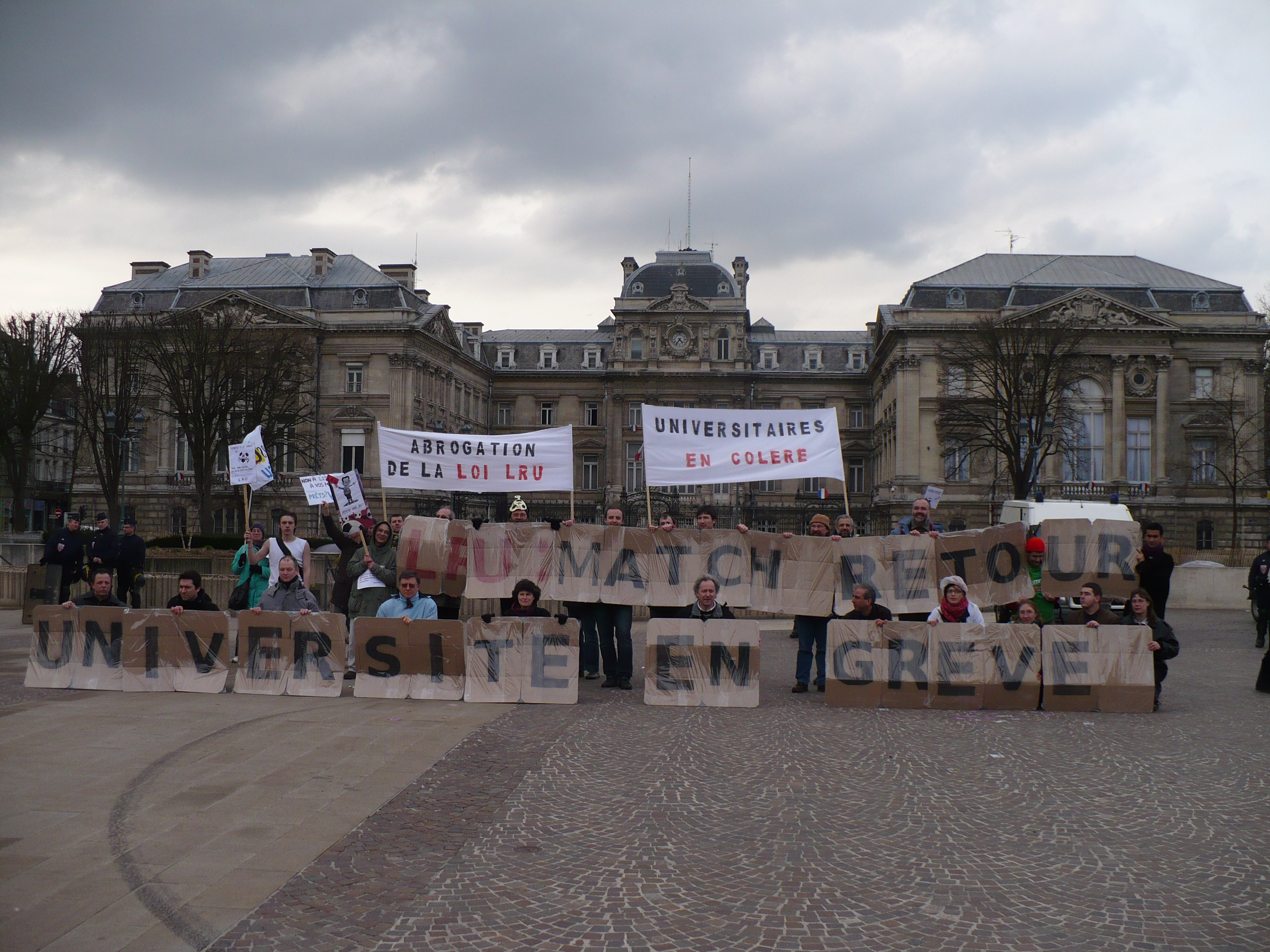 090305manif-match02.jpg