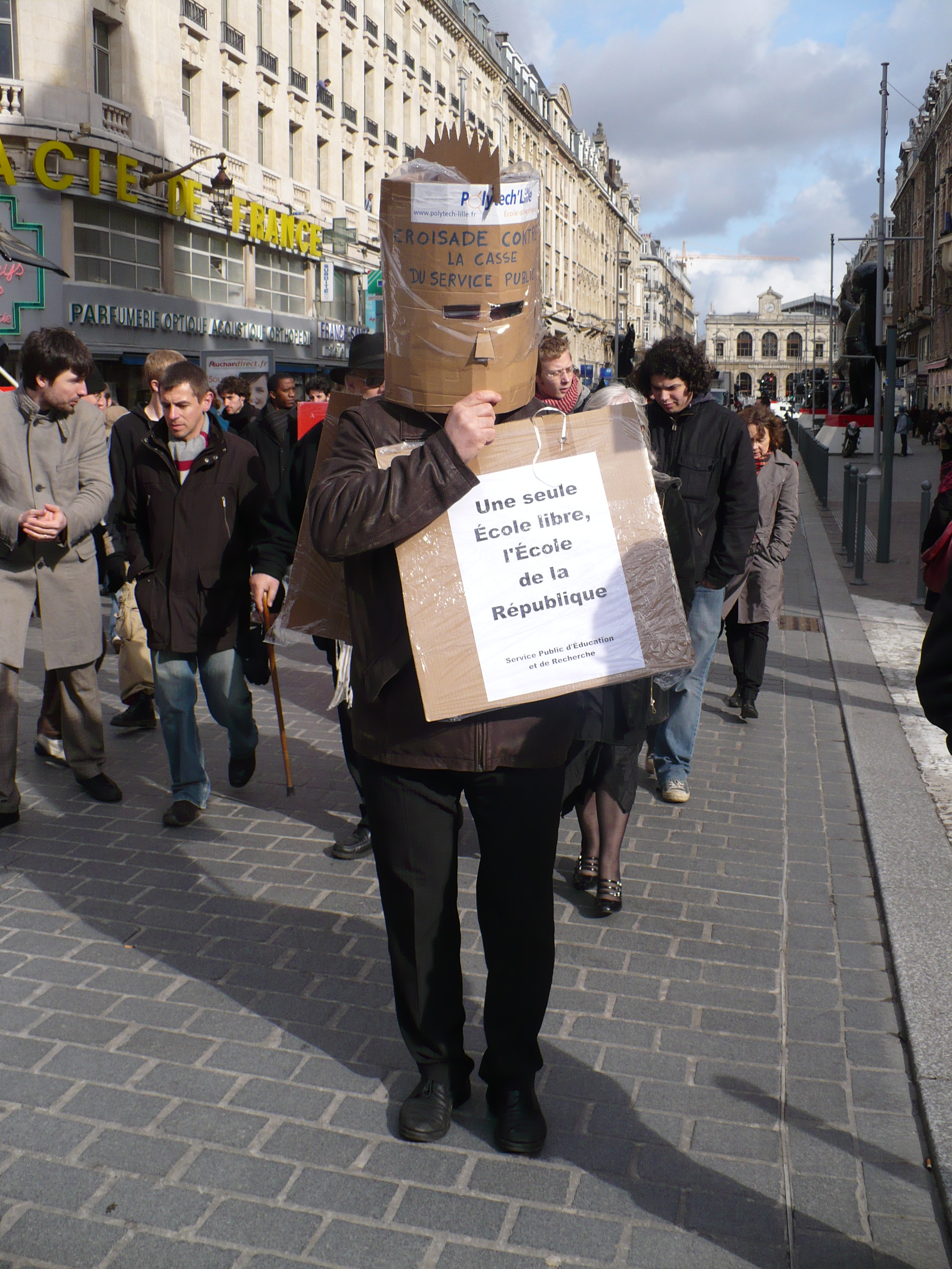 090324manifsourds14.jpg