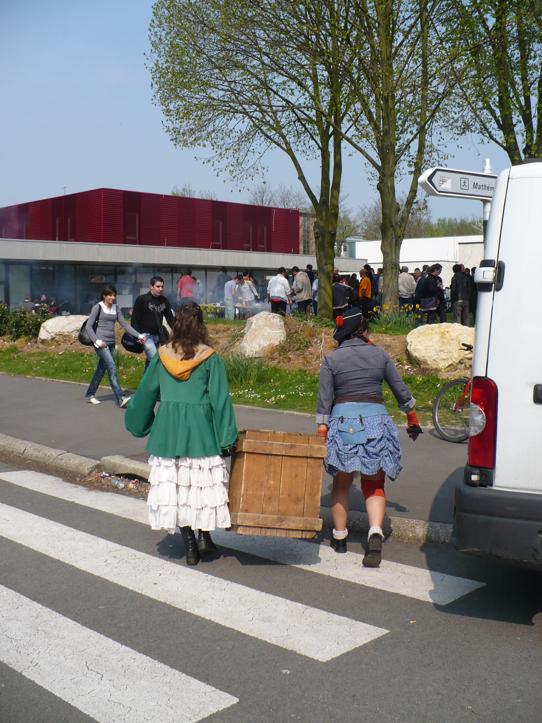 090414fetonslafac08.jpg